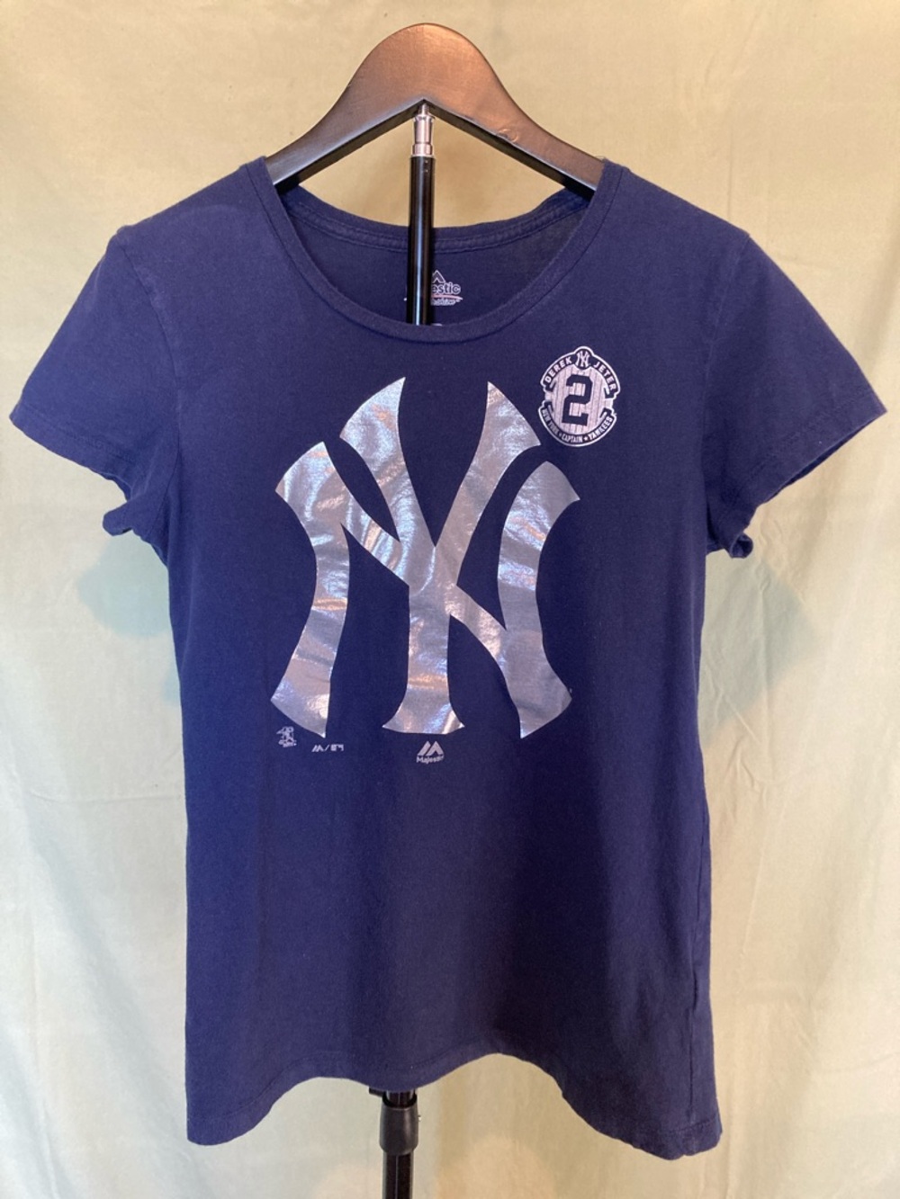 Majestic Women’s Blue Short Sleeve Tee w/Silver NY & Derek Jeter Logo, Sz-M